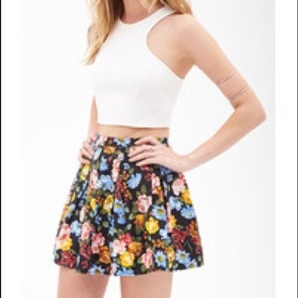 Forever 21 Pleated Floral Print Mini Skirt Size 27
